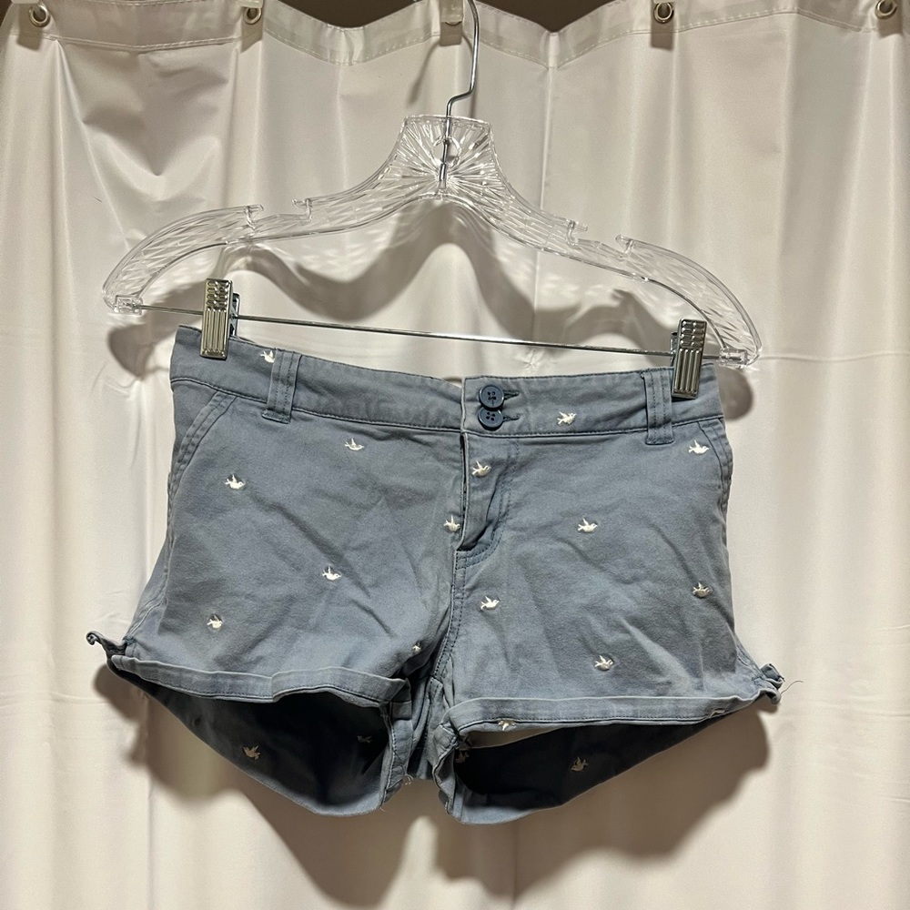 Be Bop Blue shorts. Patterned shorts. Embroidered shorts. White shorts